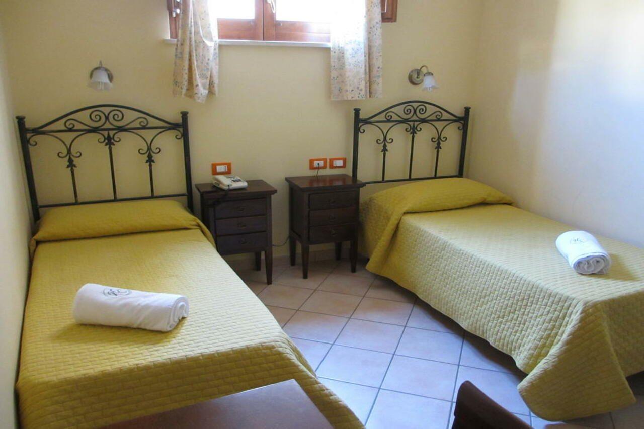 Hotel Columbia Палермо Екстериор снимка
