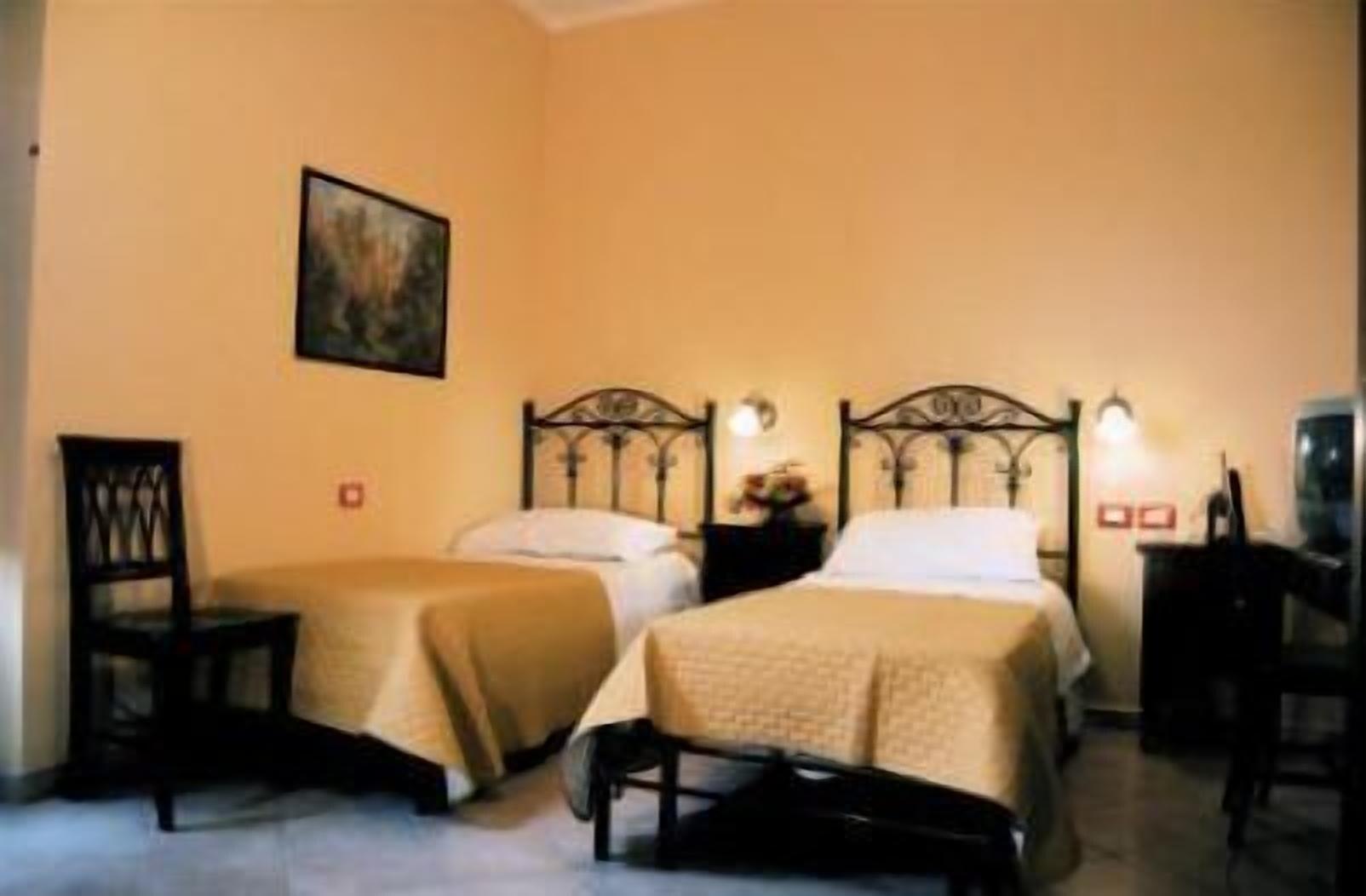 Hotel Columbia Палермо Екстериор снимка
