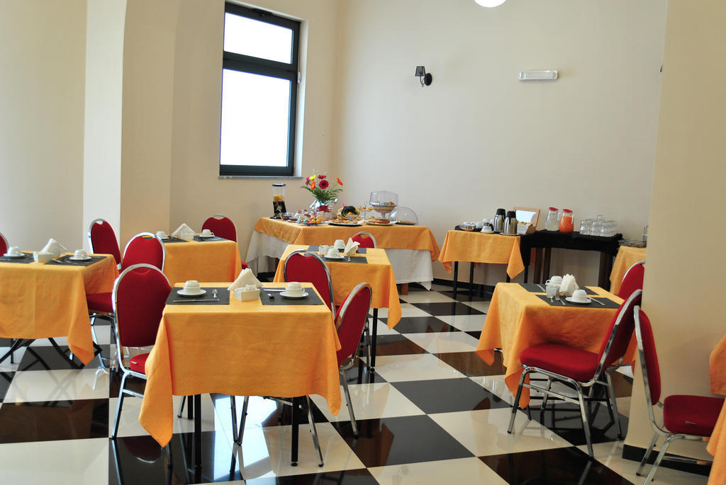 Hotel Columbia Палермо Екстериор снимка